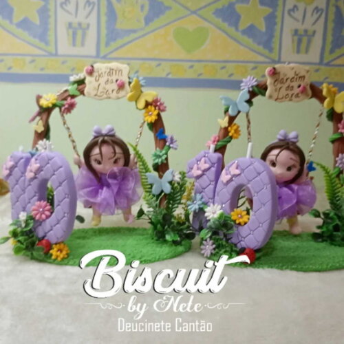 Topo de Bolo Menina no Balanço em Biscuit