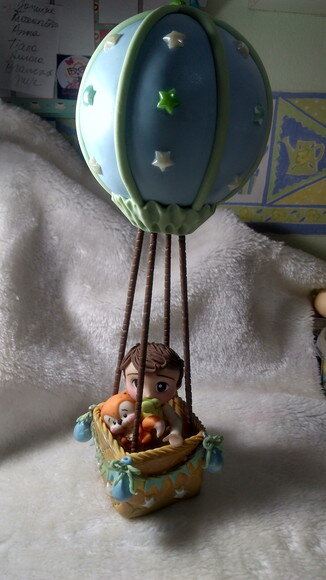 Topo de Bolo Menino Baloeiro em Biscuit