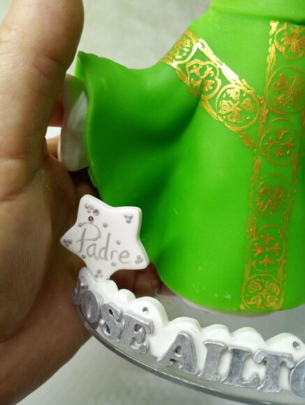 Topo de Bolo Personalizado Padre em Biscuit