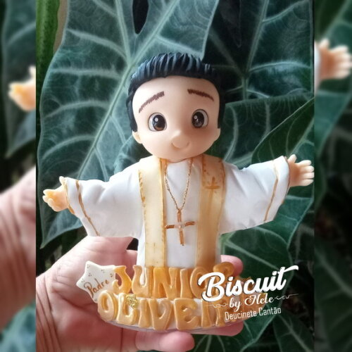 Topo de Bolo Personalizado Padre em Biscuit
