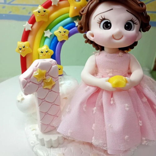 Topo de Bolo Princesinha do Arco Íris em Biscuit