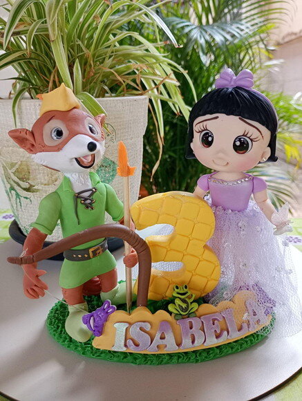 Topo de Bolo Robin Hood em Biscuit