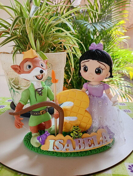 Topo de Bolo Robin Hood em Biscuit
