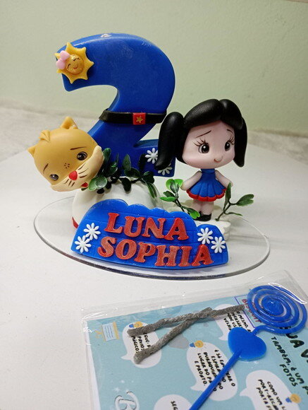 Topo de Bolo Show da Luna em Biscuit