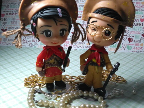 Toy Colecionável Maria Bonita e Lampião