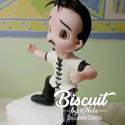 Toy Colecionável Lutador de Kung Fu em Biscuit