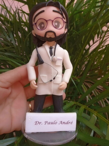 Toy Colecionável Médico em Biscuit 2