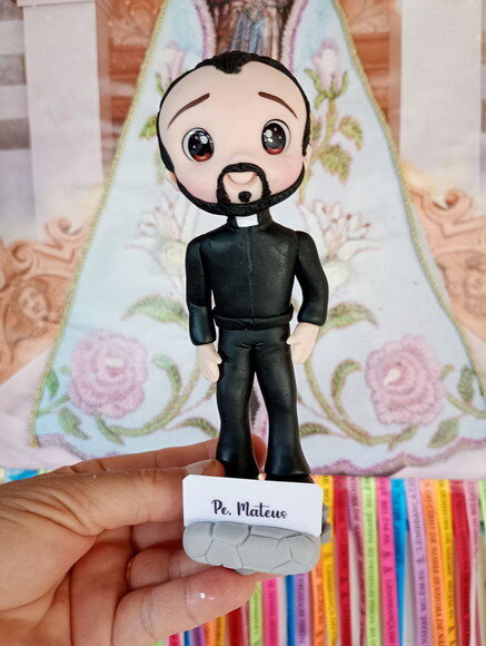 Toy Padre em Biscuit