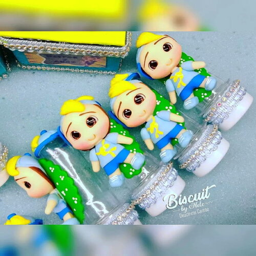Tubetes Lucas Netto em Biscuit