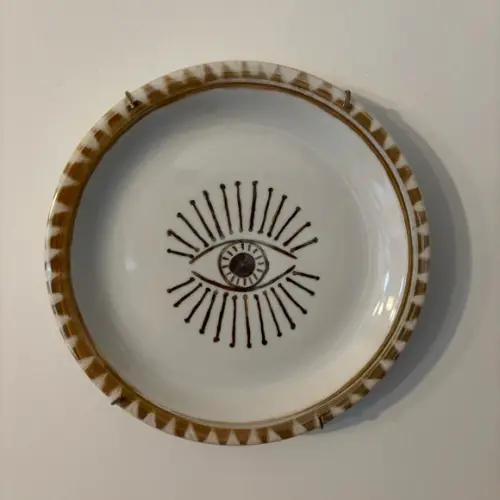 Prato Decorativo em Porcelana Olho de Horus Parede Dourado