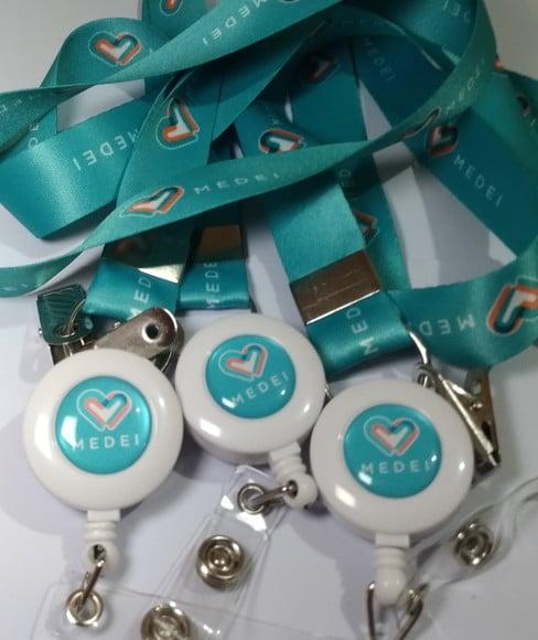 50 Cordões Personalizados com Roller Clips