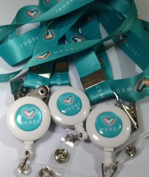 50 Cordões Personalizados com Roller Clips