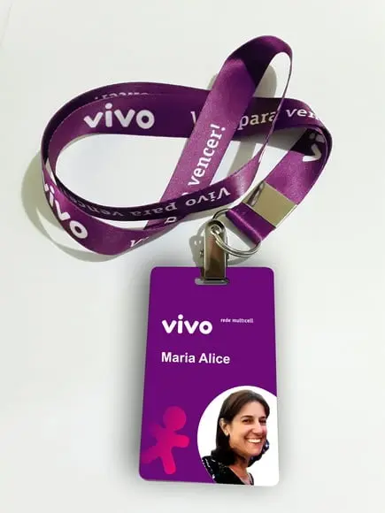 Kit 40 Crachás e 45 Cordões Personalizados