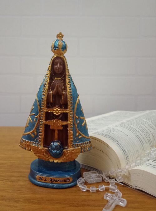 Nossa Senhora Aparecida imagem pintada a mão de gesso pequena
