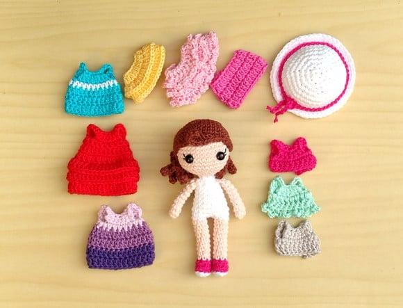 2 Bonecas Maristela Amigurumi com Roupinhas