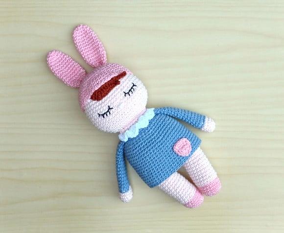 Boneca Metoo Angela Bunny Amigurumi