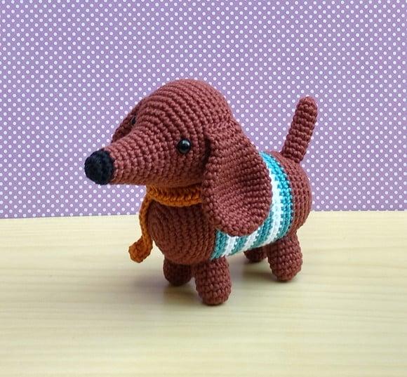 Cachorro Salsicha Pierre Amigurumi