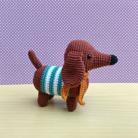 Cachorro Salsicha Pierre Amigurumi