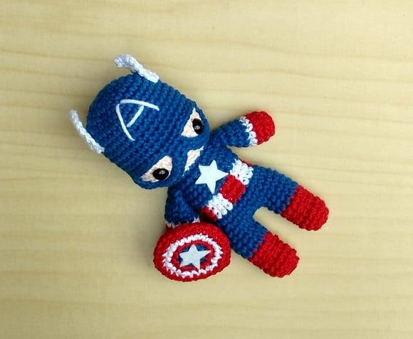Capitão América Amigurumi