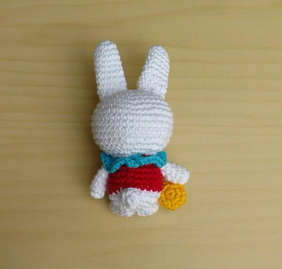 Coelho Branco - Alice no País das Maravilhas Amigurumi