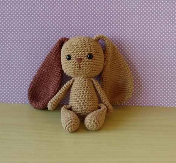 Coelho Orelhudo Biel Amigurumi