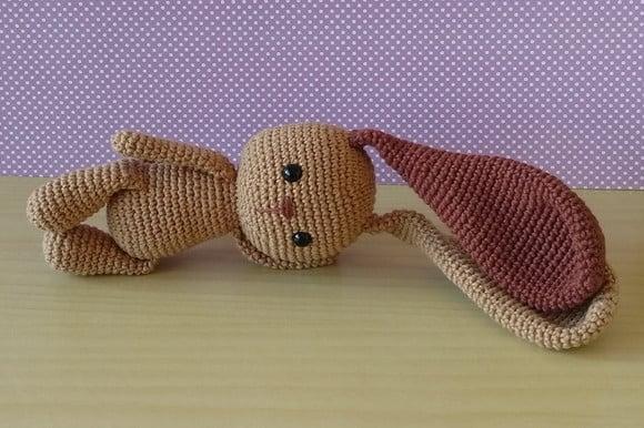 Coelho Orelhudo Biel Amigurumi