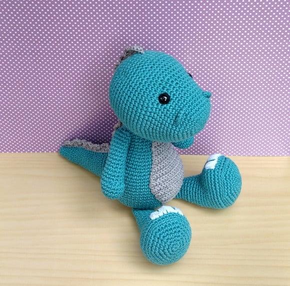 Dinossauro T-rex Tim Amigurumi