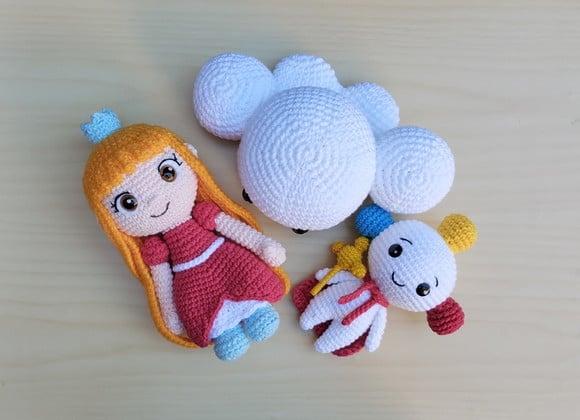 Grizelda, Rei Arco-íris e Felpudo Amigurumi