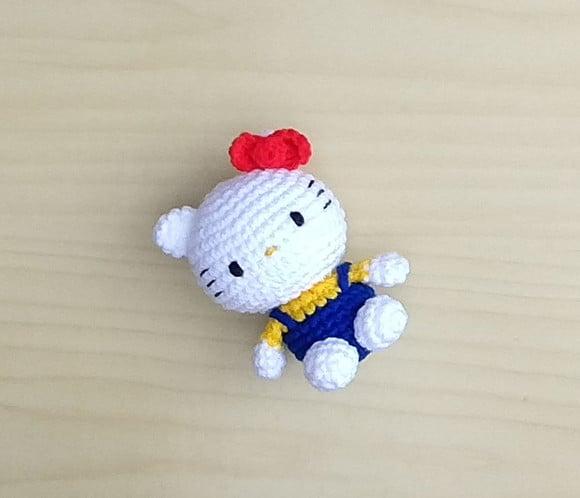 Hello Kitty Amigurumi