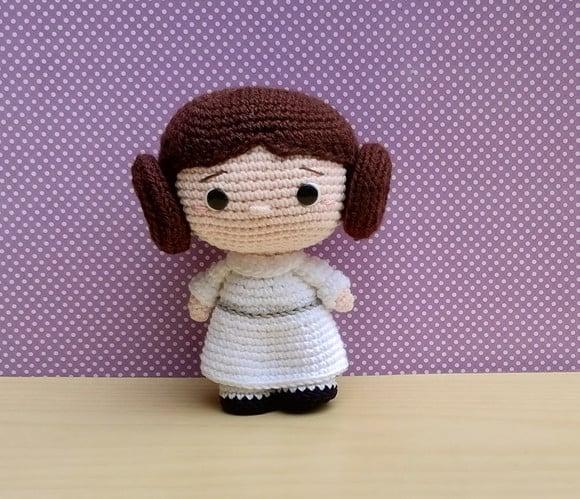 Leia (funko) Amigurumi * Pronta Entrega