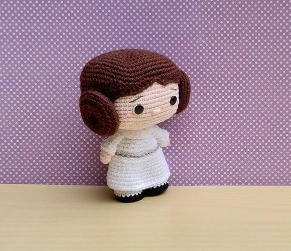 Leia (funko) Amigurumi * Pronta Entrega