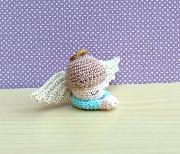 Mini Anjinho Orando Amigurumi