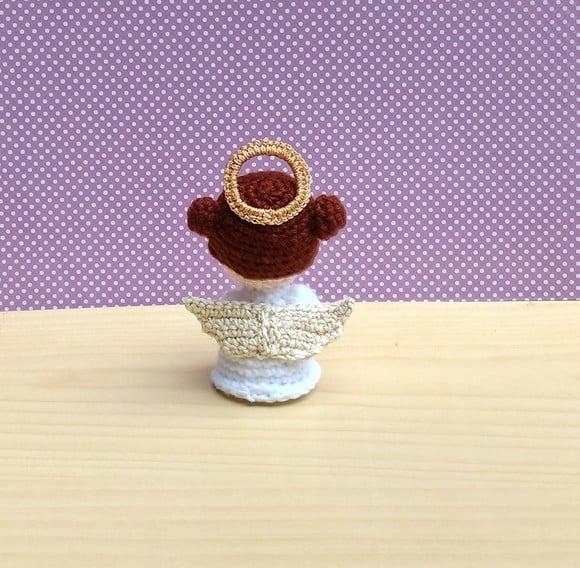 Mini Anjinha com Flores Amigurumi