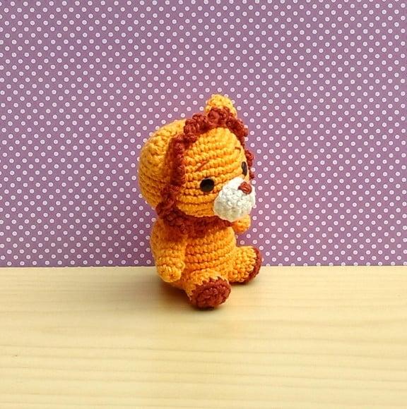 Mini Leãozinho ( Juba Crochetada) Amigurumi