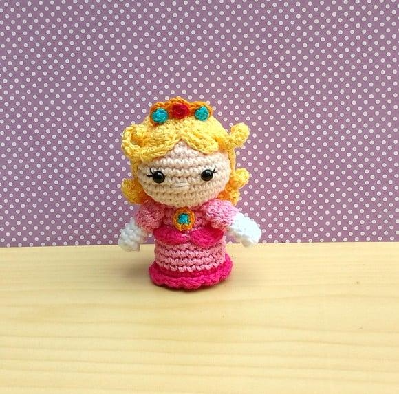 Mini Princesa Peach ( Mario Bros- Game) Amigurumi