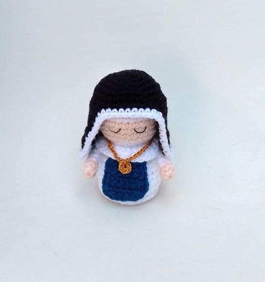 Mini Santa Dulce dos Pobres Amigurumi