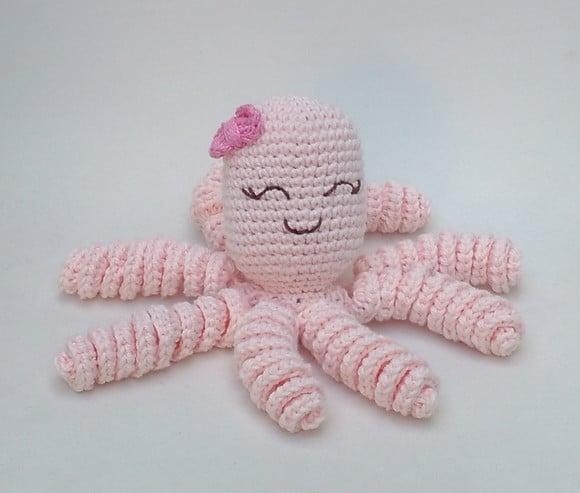Polvo Amigurumi - Menina - Laço (prematuro e Recém-nascido)