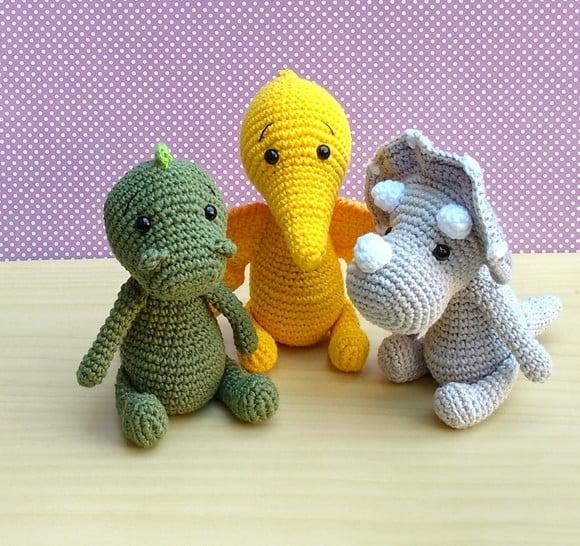 Trio Dinos (t-rex, Pterodáctilo e Triceratops) Amigurumi