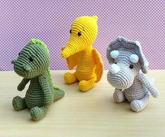 Trio Dinos (t-rex, Pterodáctilo e Triceratops) Amigurumi
