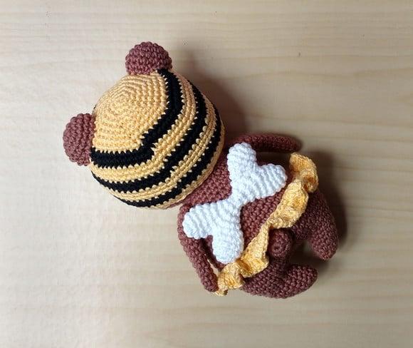 Ursa Bruna Amigurumi Vestida de Abelha