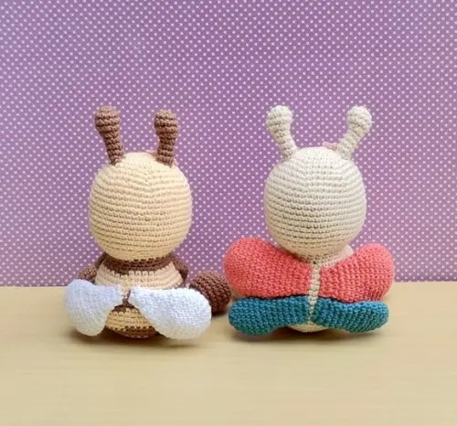 Abelha Berê e Borboleta Lelê Amigurumi * Pronta Entrega