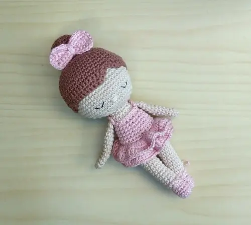 Boneca Bailarina Dália Amigurumi