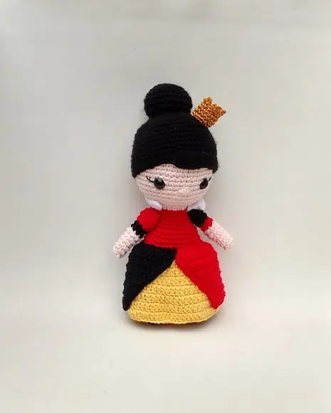 Boneca Rainha de Copas Amigurumi