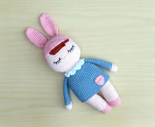 Boneca Metoo Angela Bunny Amigurumi