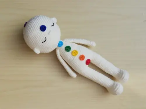 Boneco Reiki 40cm com Chakras Amigurumi