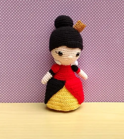 Boneca Rainha de Copas Amigurumi