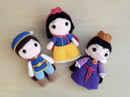 Branca de Neve Amigurumi ** Pronta Entrega