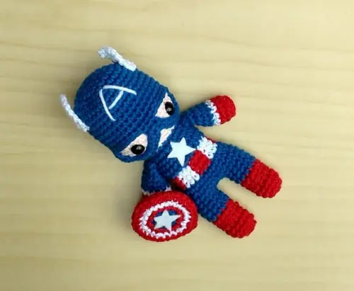 Capitão América Amigurumi