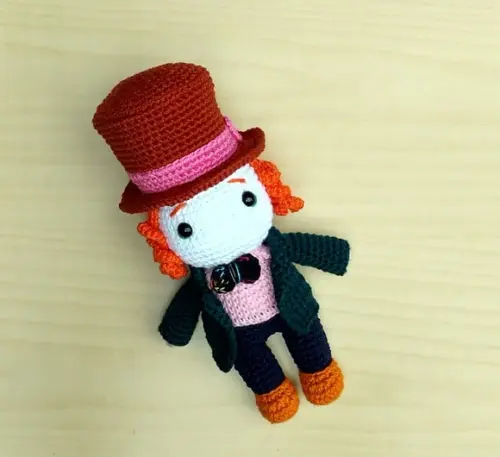 Chapeleiro Maluco Amigurumi