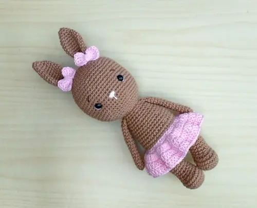 Coelha Lily Amigurumi